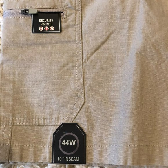 Weatherproof Belted Utility Short Stretch 44W Khaki Hiking Camping Gorpcore NWT - Picture 2 of 5